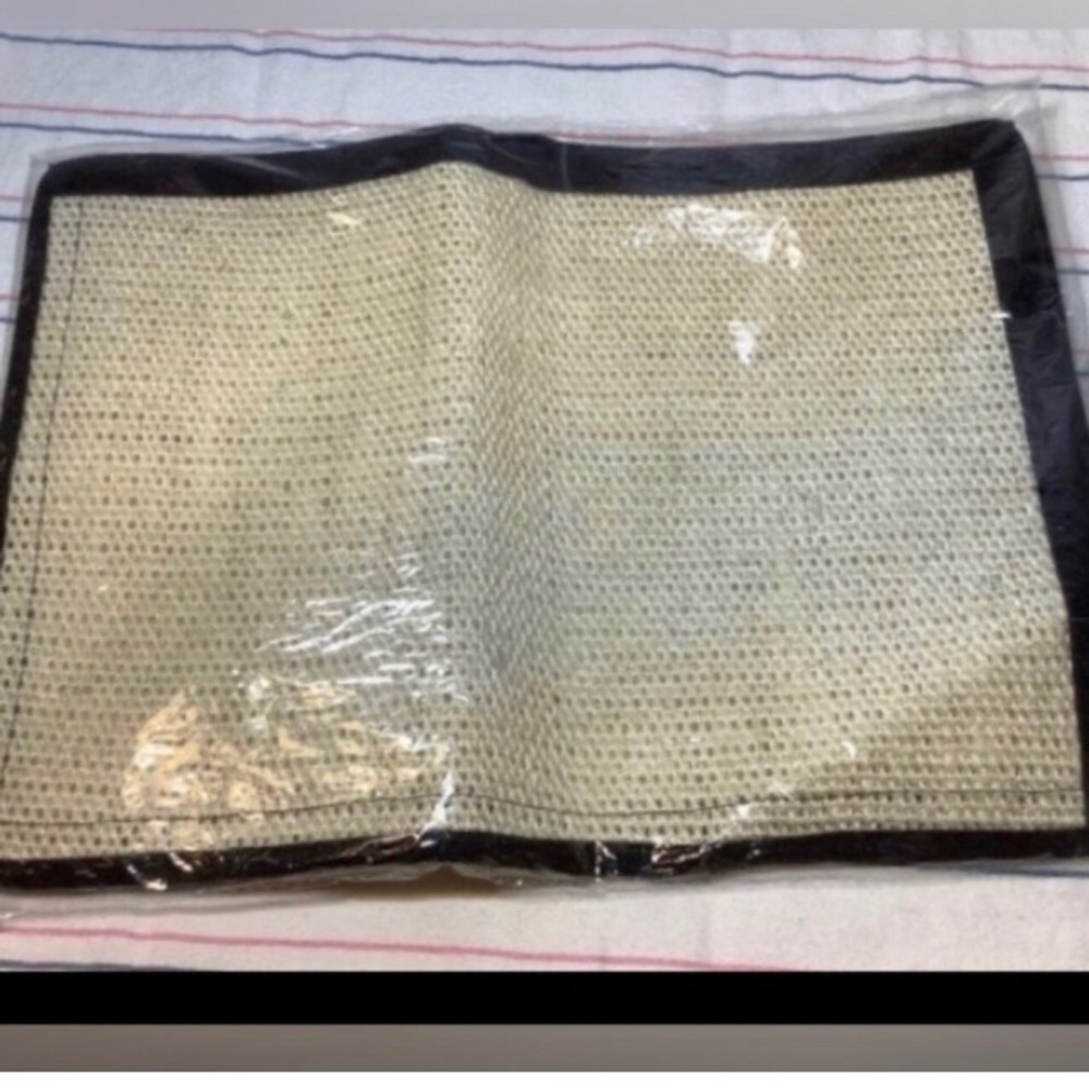 NWT 15.5” x 12” Cat Anti-stress natural Sisal HEMP cat Scratch board Mat